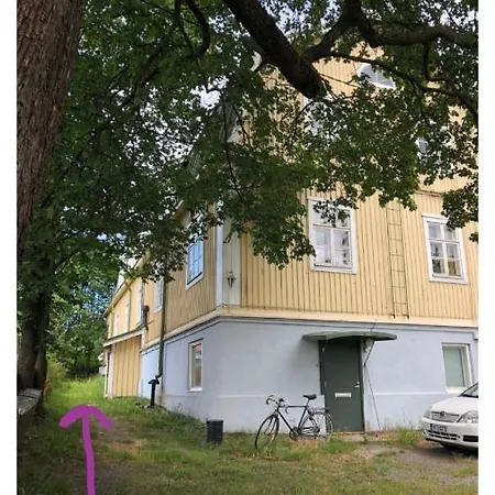 Puutaloyksioe 1 Km Turun Rautatieasemalta Appartement *