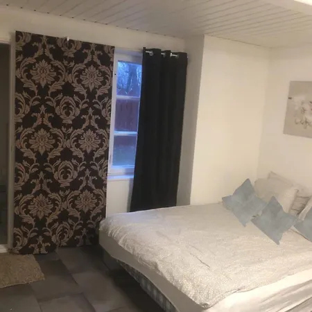 Appartement Puutaloyksioe 1 Km Turun Rautatieasemalta Turku