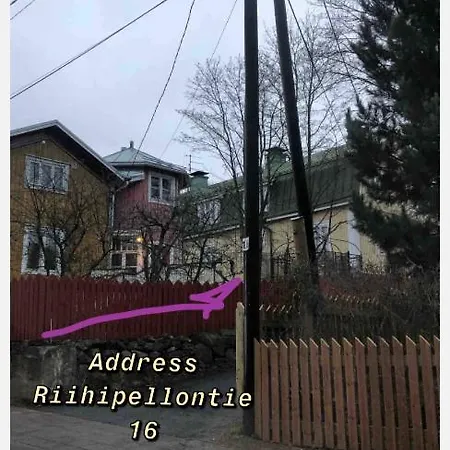 Puutaloyksioe 1 Km Turun Rautatieasemalta Appartement *