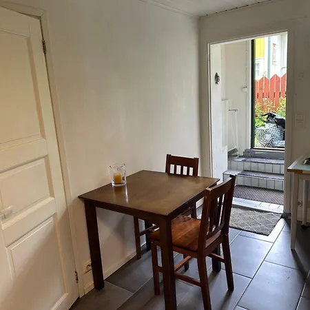 Puutaloyksioe 1 Km Turun Rautatieasemalta Appartement *