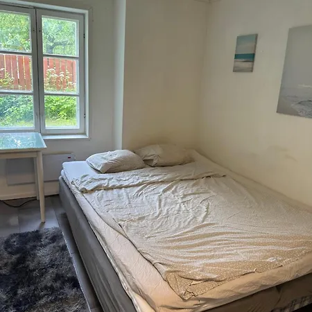 Appartement Puutaloyksioe 1 Km Turun Rautatieasemalta *