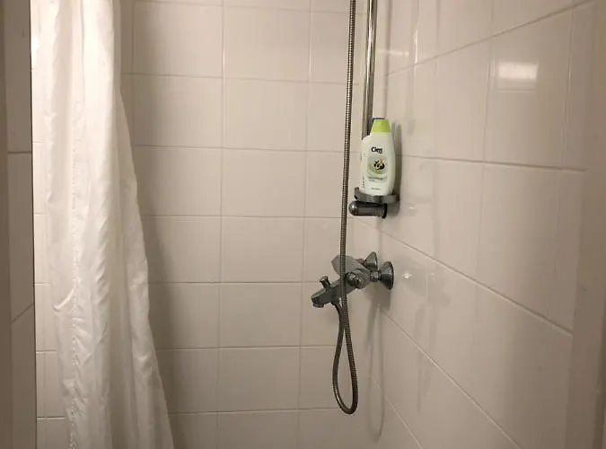 Puutaloyksioe 1 Km Turun Rautatieasemalta *